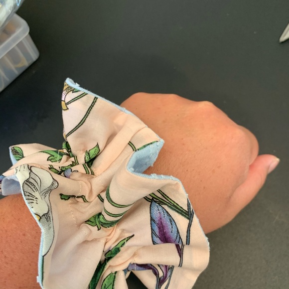 Double Ruffle Scrunchie - Picture 12 of 12